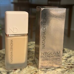 Natasha Denona Hy-Glam Foundation - P3